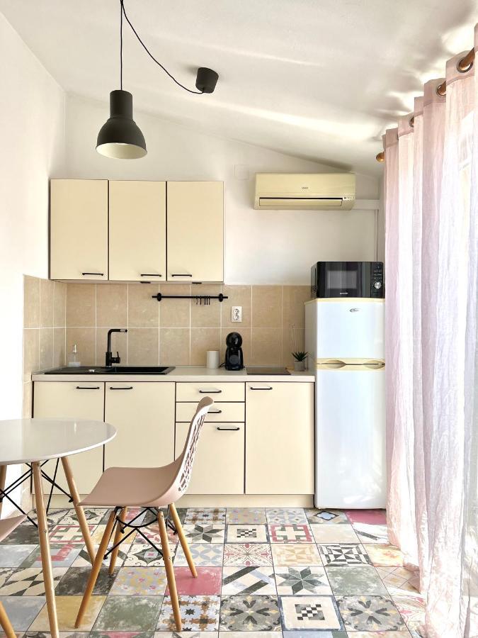 Apartments Keko Примоштен Экстерьер фото
