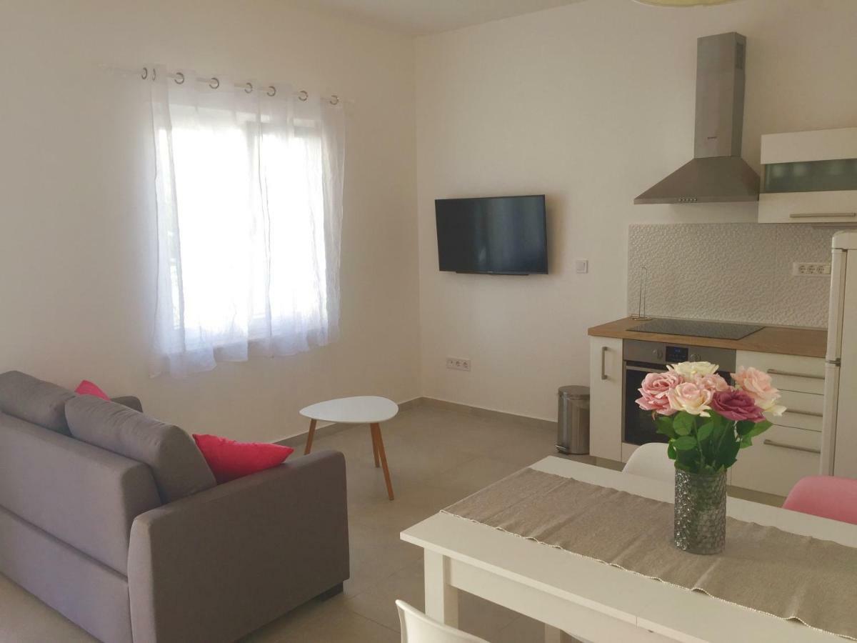 Apartments Keko Примоштен Экстерьер фото
